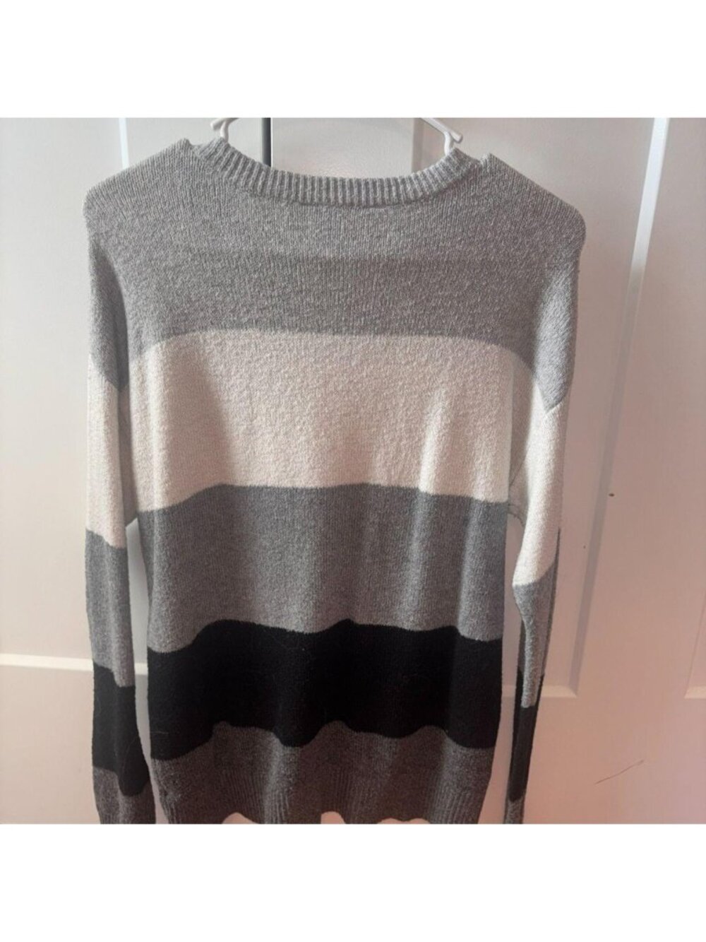Sweater - Picture 3 of 3